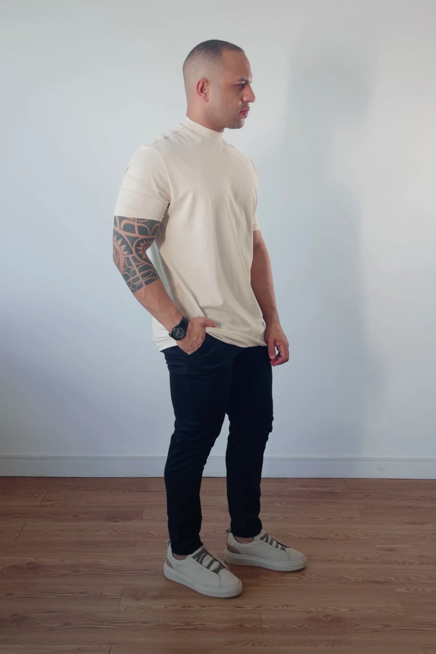 Camiseta Gola Alta Masculina Premium Egipcio Flex Bege