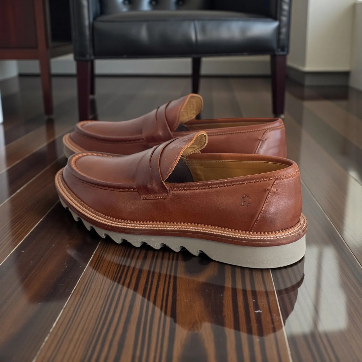 Sapato Loafer Masculino Vicenzo Whisky em Couro — Homem D’Grife