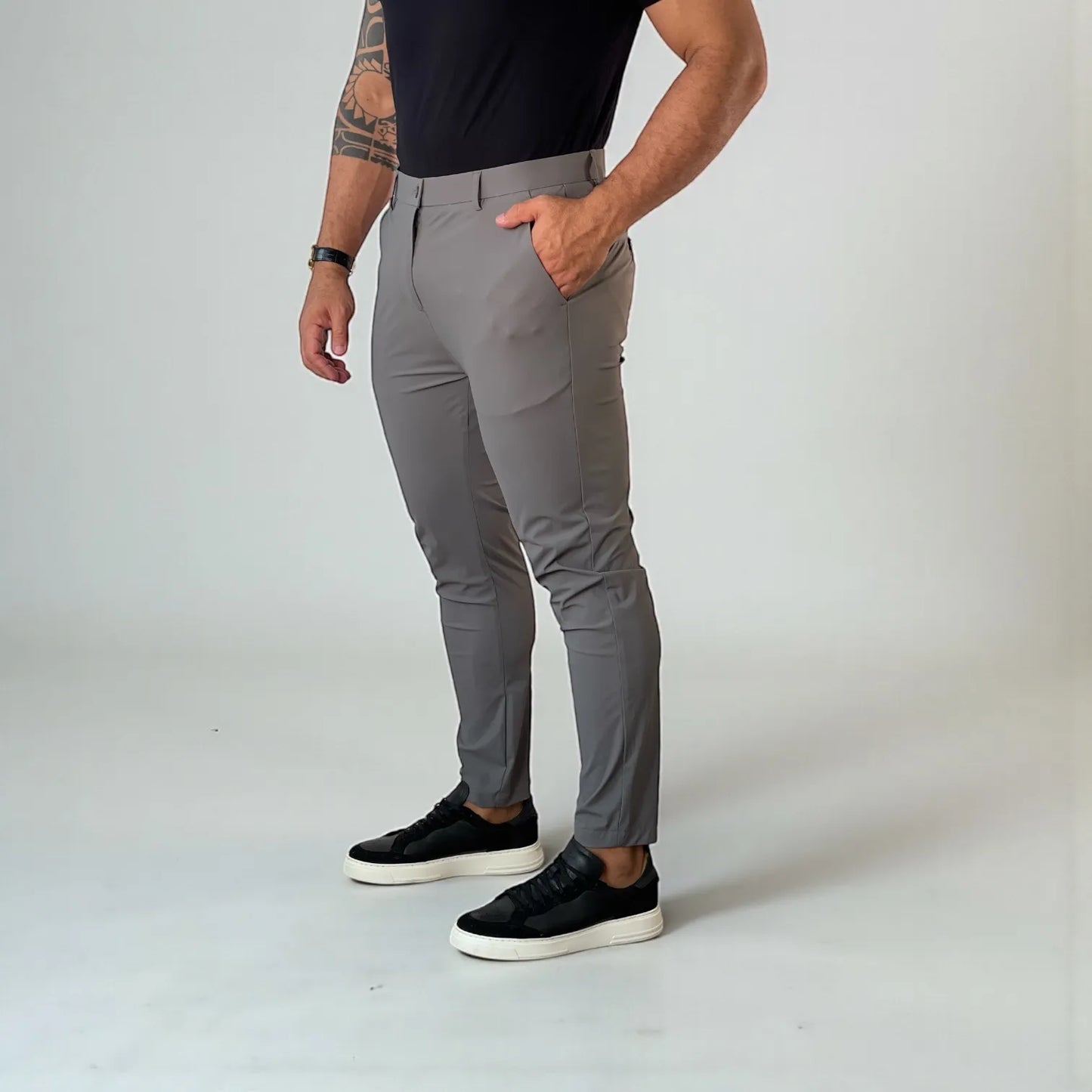 Calça Masculina Slim Tech Cinza em Poliamida Premium