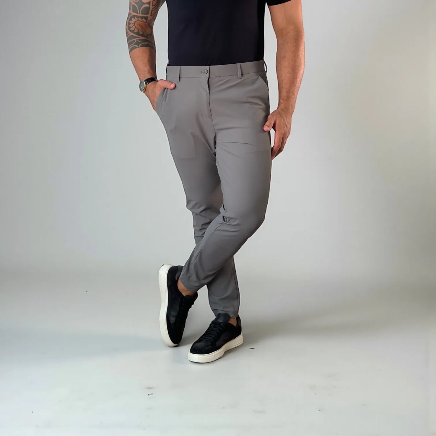 Calça Masculina Slim Tech Cinza em Poliamida Premium