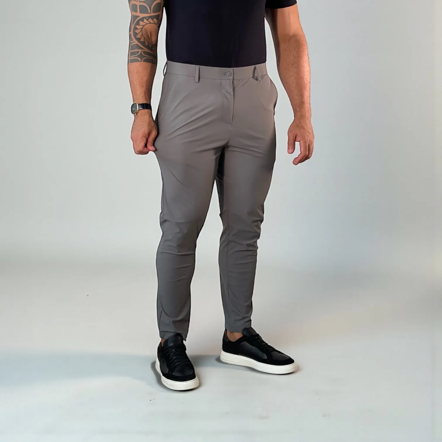 Calça Masculina Slim Tech Cinza em Poliamida Premium