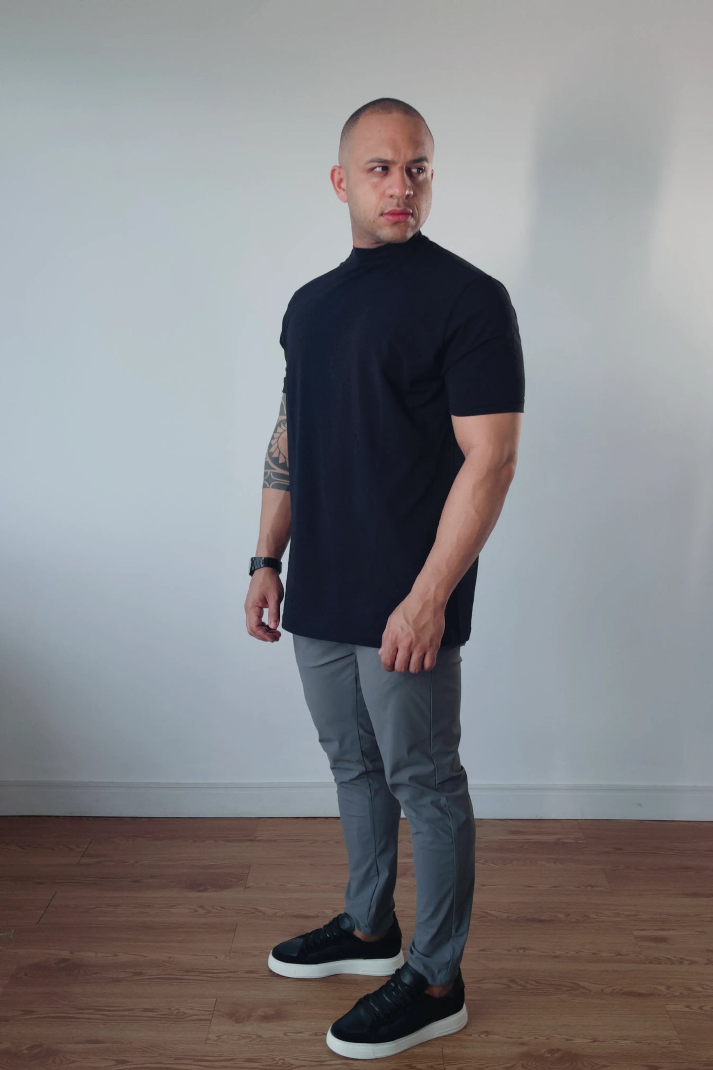 Camiseta Gola Alta Masculina Premium Egipcio Flex Preta