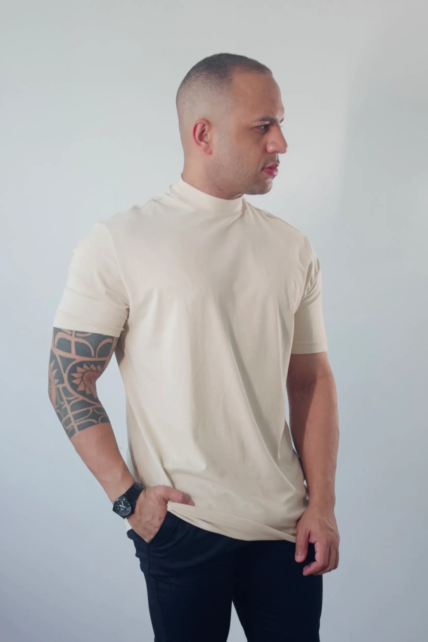 Camiseta Gola Alta Masculina Premium Egipcio Flex Bege