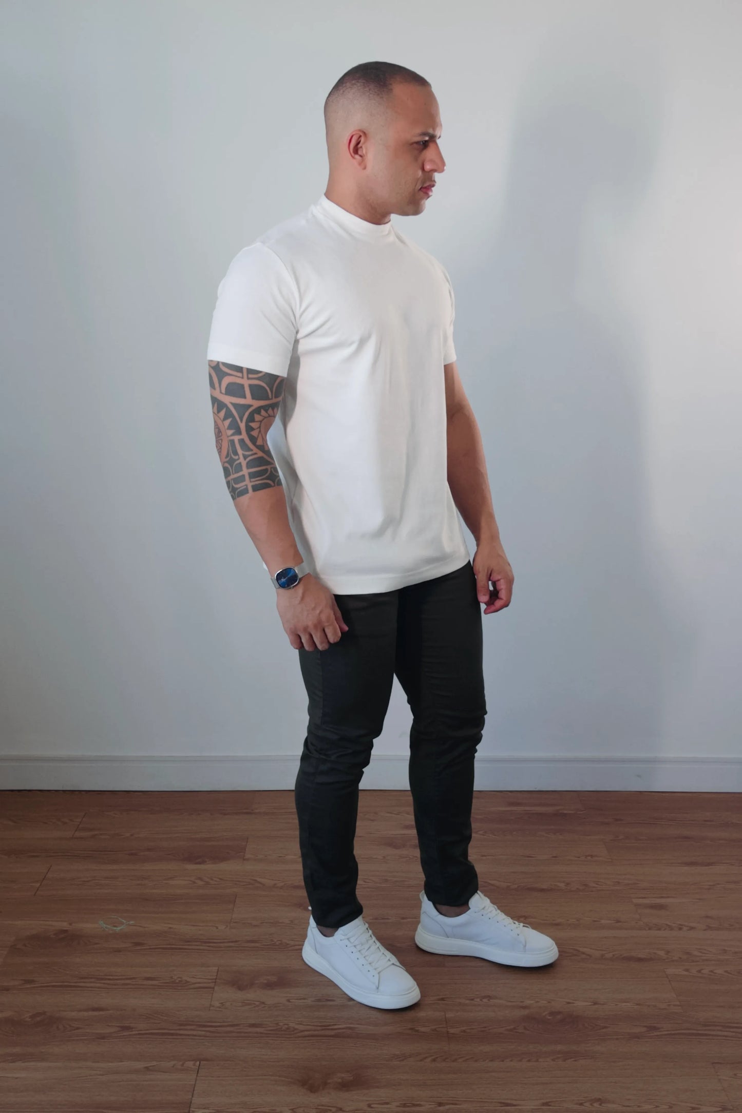 Camiseta Masculina Premium Algodão Egípcio Gola Alta Off-White D’Grife