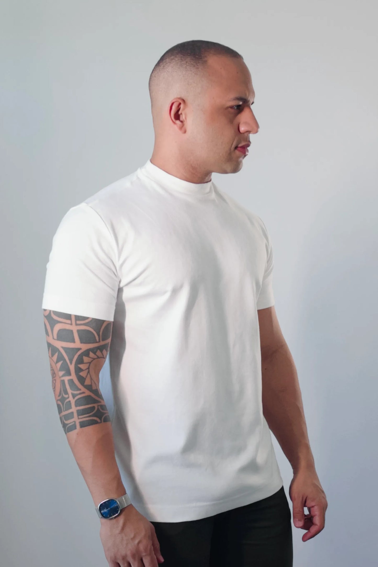 Camiseta Masculina Premium Algodão Egípcio Gola Alta Off-White D’Grife