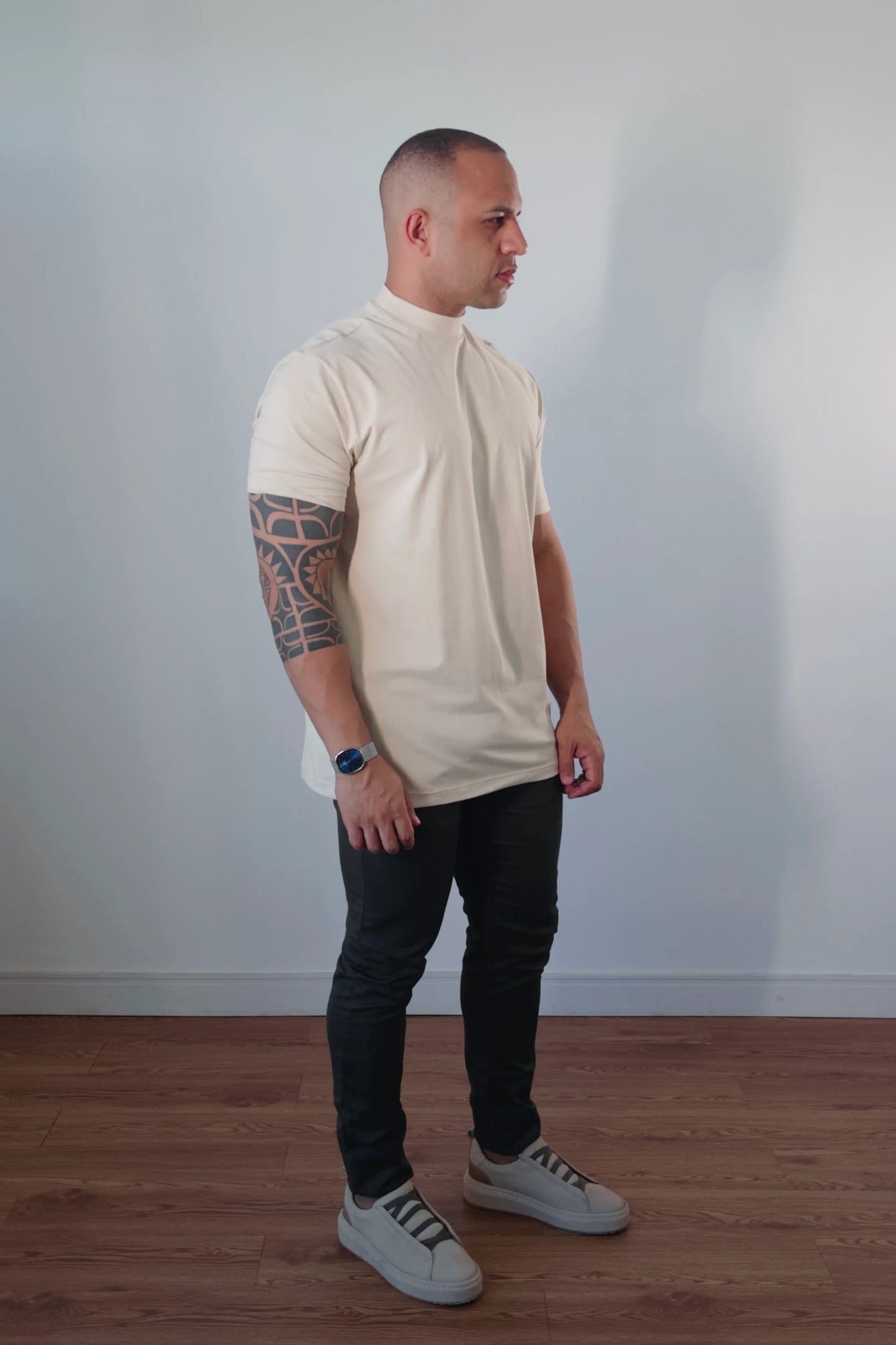 Camiseta Gola Alta Masculina Premium Egipcio Flex Bege